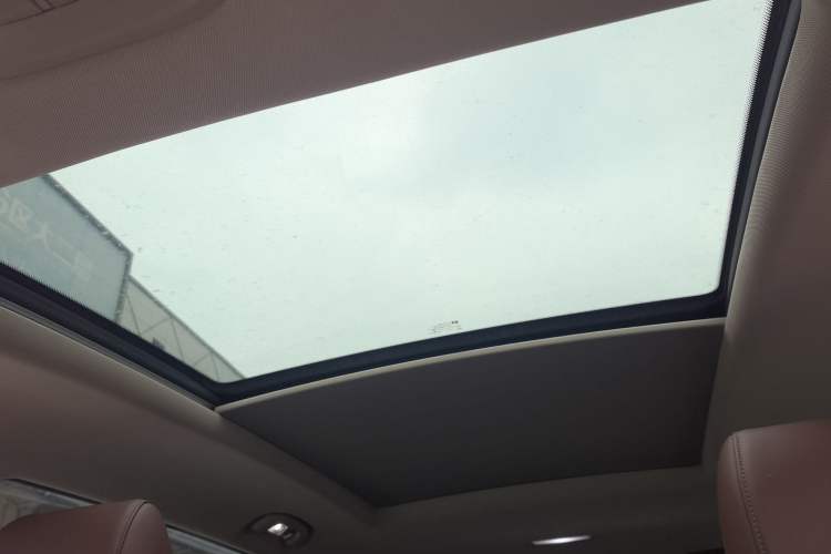 Used Buick GL6 2019 18T 6-Seater Connected Luxury Version China VI Standard
