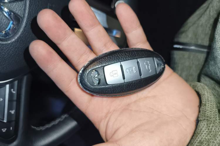 Used Infiniti QX50 2018 2.0T Two-Wheel Drive Fashion Edition Vehicle Key