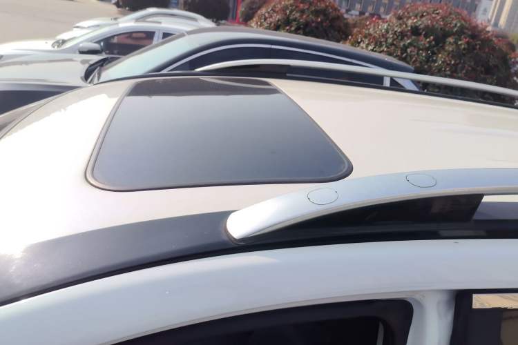 Used Haval H6 2015 Revised Version Sport Edition 1.5T Manual Transmission Two-Wheel Drive Elite Grade
