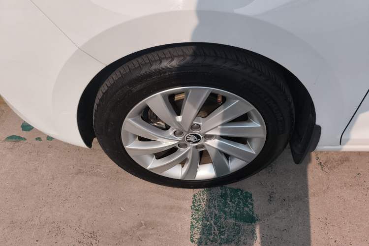 Used Skoda Rapid 2019 1.5L Automatic Comfort Edition China VI Standard