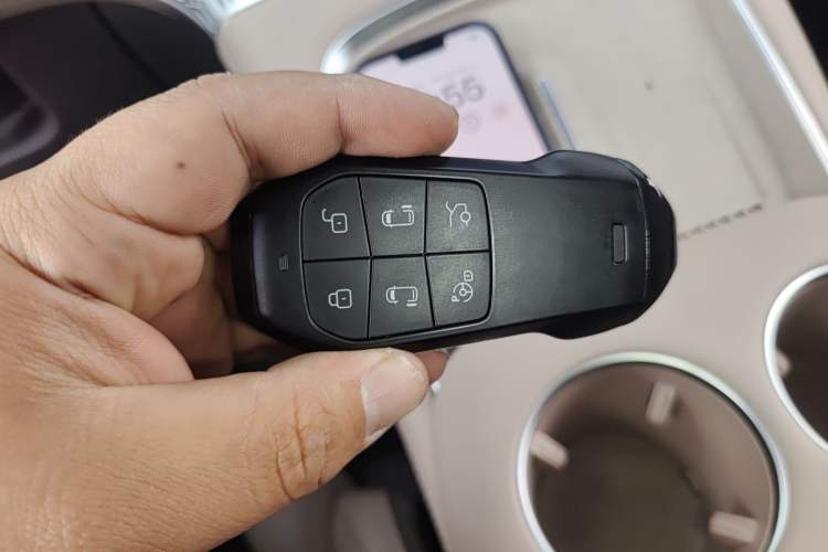 Used XPeng X9 2025 740 Ultra-Long Range Max