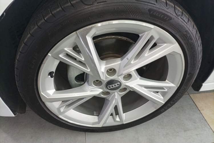 Used Audi A3 2021 A3L Limousine 35 TFSI Fashionable and Elegant Model Exterior 4