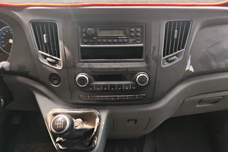 Used Foton Toano 2019 2.5T Multi-Function Long-Wheelbase Mid-Height 5-7 Seater 4J25TC3