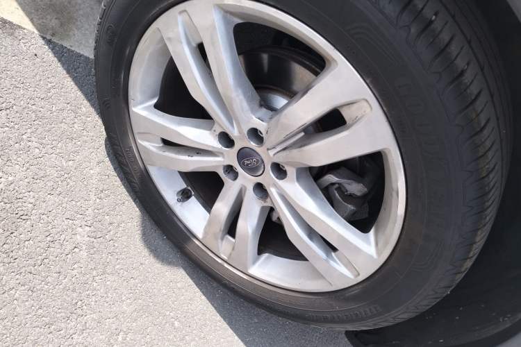 Used Ford Equator Sport 2022 Restyled EcoBoost 170 Prestige PLUS Trim Right Front Wheel Hub