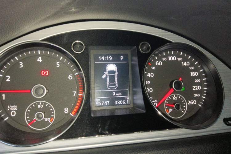 Used Volkswagen Magotan 2016 1.8TSI Smart Enjoyment Leading Model Instrument Cluster