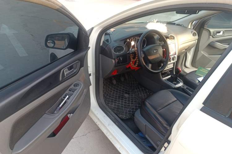 Used Ford Focus 2013 Hatchback Classic 1.8L Manual Base Model
