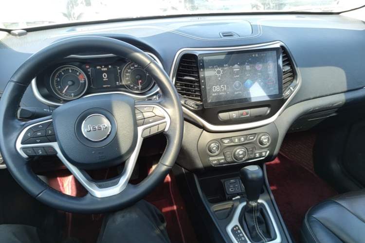Used Jeep Cherokee 2017 2.4L Leading Edition