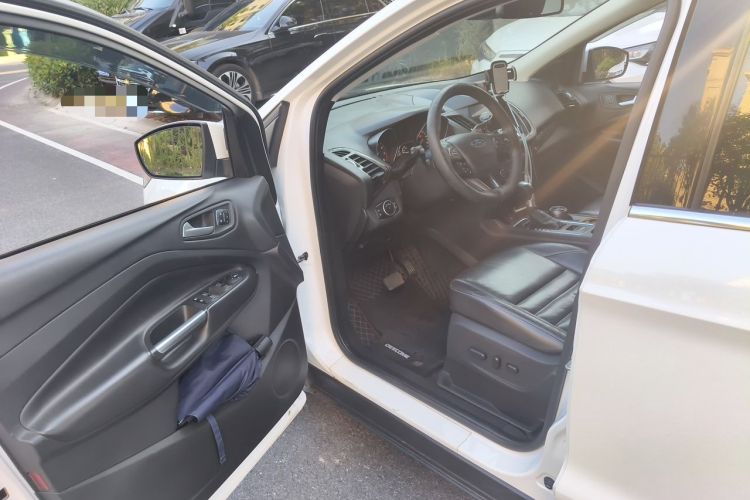 Ford Kuga 2017 EcoBoost 245 Four-Wheel Drive Titanium Edition usata