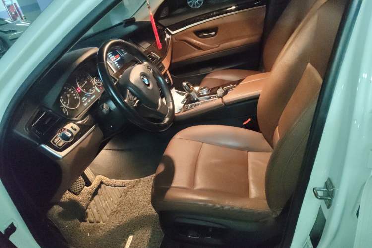 Used BMW 5 Series 2014 528Li Leading Model Left Front Seat