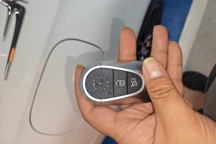 Used Mercedes-Benz C-Class 2023 C 260 L Sport Edition Vehicle Key