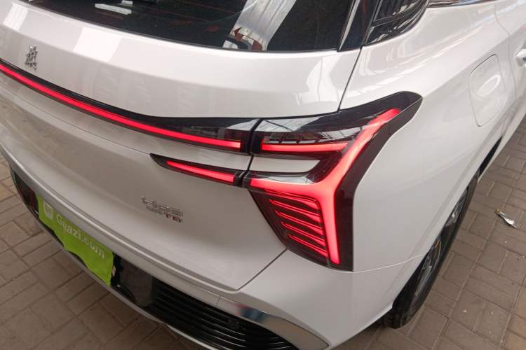 Used Hongqi HS3 2023 1.5T Two-Wheel Drive Shanwei Edition
