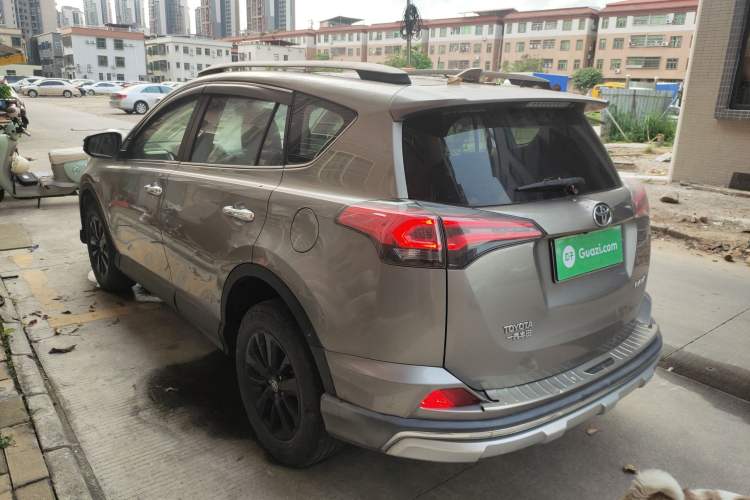 Used Toyota RAV4 2019 2.0L CVT Two-Wheel Drive Fashion X Limited Edition China VI Standard Rear Left 45 Deg