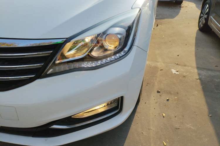 Used Dongfeng Aeolus A60 2016 1.5L Manual Luxury Model
