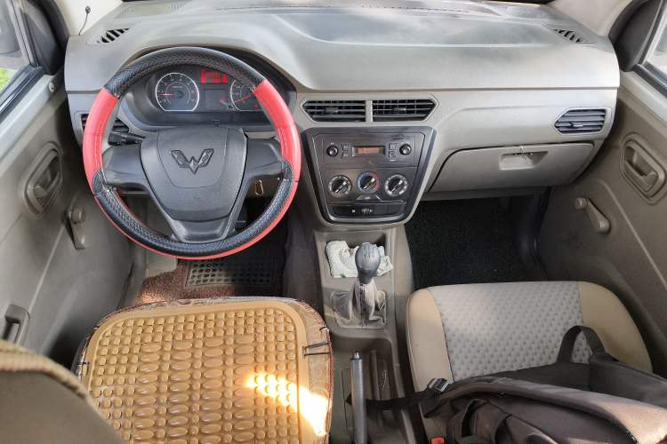 Used Wuling Zhiguang V 2017 1.2L Base Version LMH