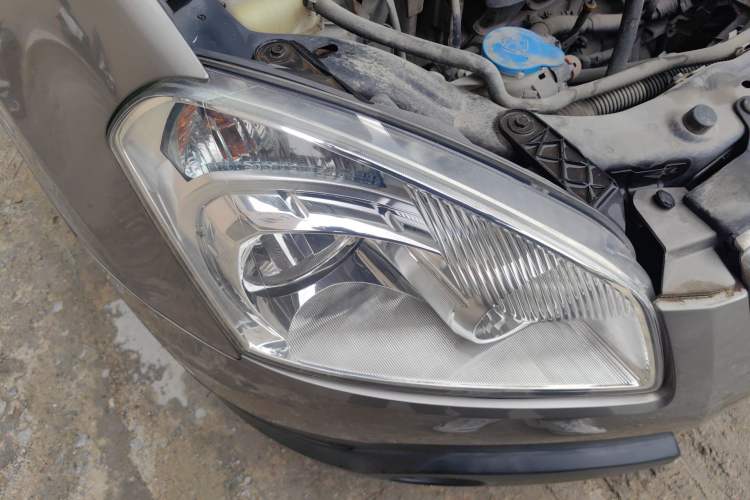 Used Nissan Qashqai 2012 2.0 XL Fire CVT 2WD Right Front Headlight