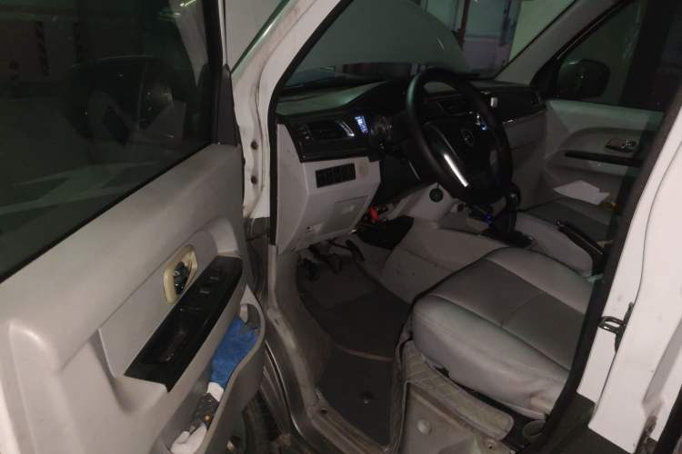 Used Jinbei New Hiace X30L 2016 1.5L Wealth Edition DLCG14
