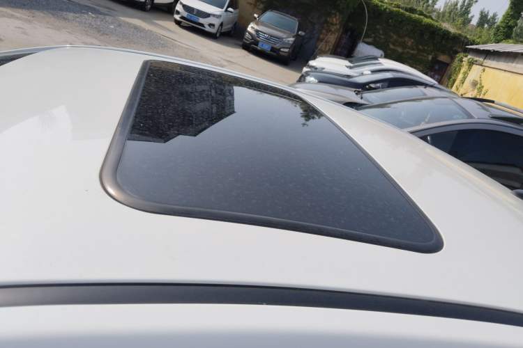 Used CHANGAN Eado DT 2019 1.6L Manual Comfort Model China VI Standard Roof