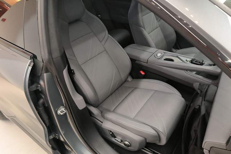 Used Zeekr 001 2025 YOU Edition 100 kWh All-Wheel Drive
