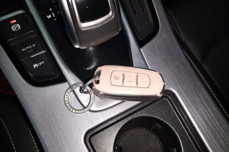 Used Geely Auto Emgrand X7 Sport 2021 Million Edition 1.8TD DCT Two-Wheel Drive Comfort Model Vehicle Key