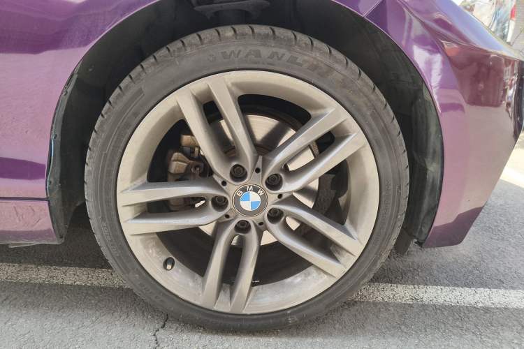 Used BMW 2 Series 2018 225i Convertible Coupe M Sport Edition Right Front Wheel Hub