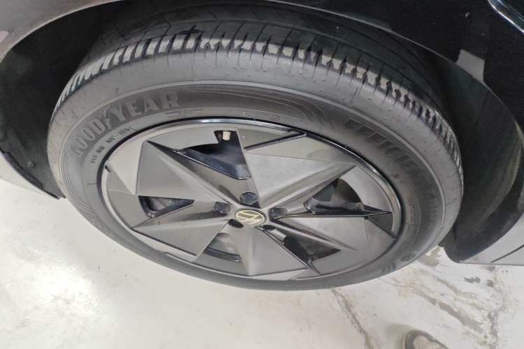 Used Volkswagen ID.UNYX 2024 Pro Long-Range Version Exterior 5