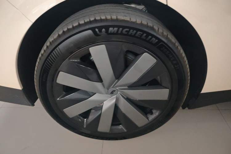 Used Li Auto Li Auto i6 2025 Model Two-Wheel-Drive Standard Type