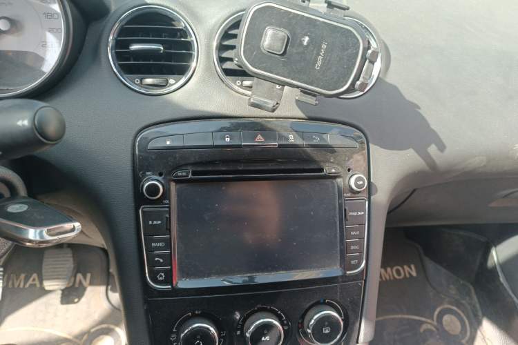 Used Peugeot 408 2013 2.0L Manual Comfort Edition
