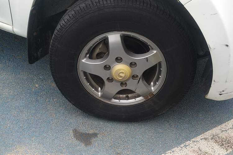 Used Great Wall Wingle 5 2014 2.8T Entry-Level Big Double-Cab GW2.8TC Right Front Wheel Hub