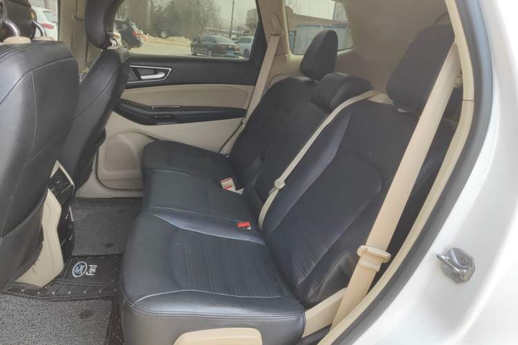 Used Ford Edge 2016 EcoBoost 245 Two-Wheel-Drive Titanium 5-Seater
