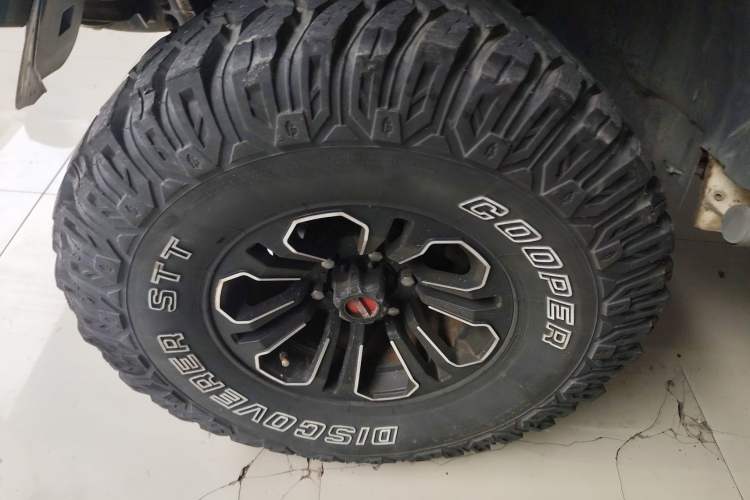 Used BAIC Off-Road BJ40 2014 2.4L Manual Cross-Country Edition
