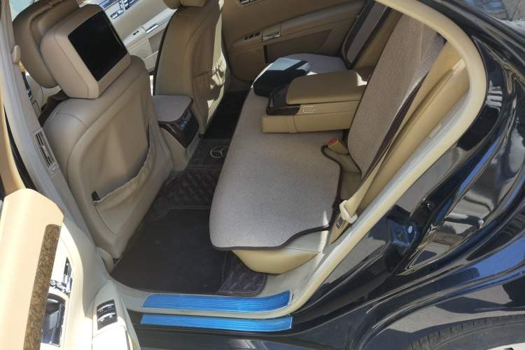 Used Mercedes-Benz S-Class 2012 S 300 L Business-Class Grand Edition Left Rear Seat