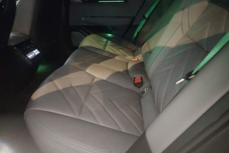 Used Zeekr 001 2022 Ultra-Long Range Dual-Motor YOU Version
