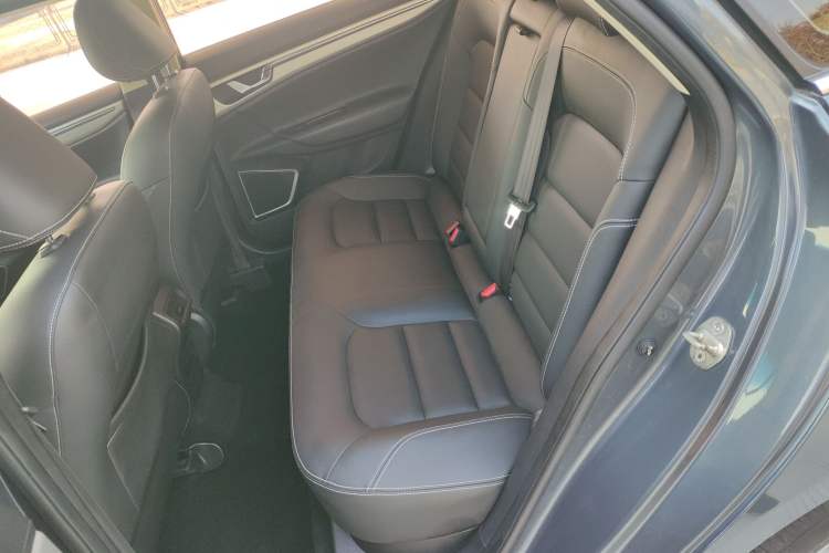 Used Geely Auto Emgrand GL 2017 1.3T Manual Elite Model
