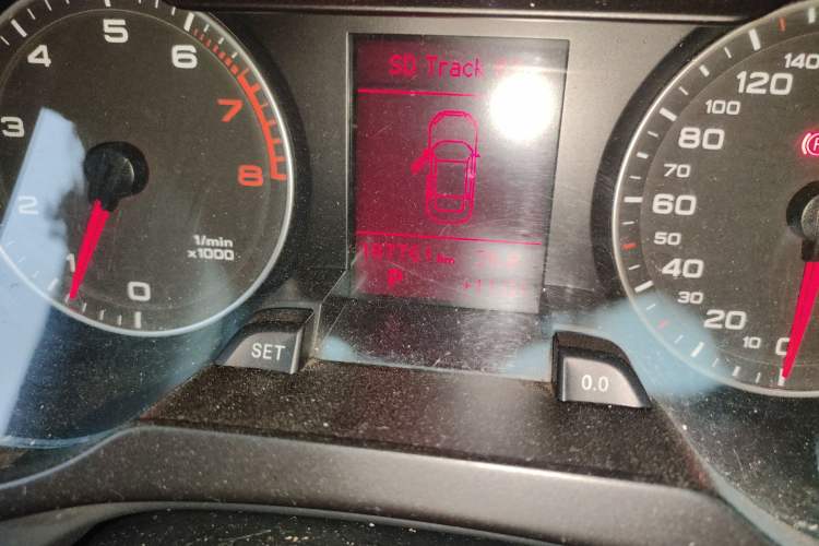 Used Audi A4L 2012 2.0 TFSI automatic standard version