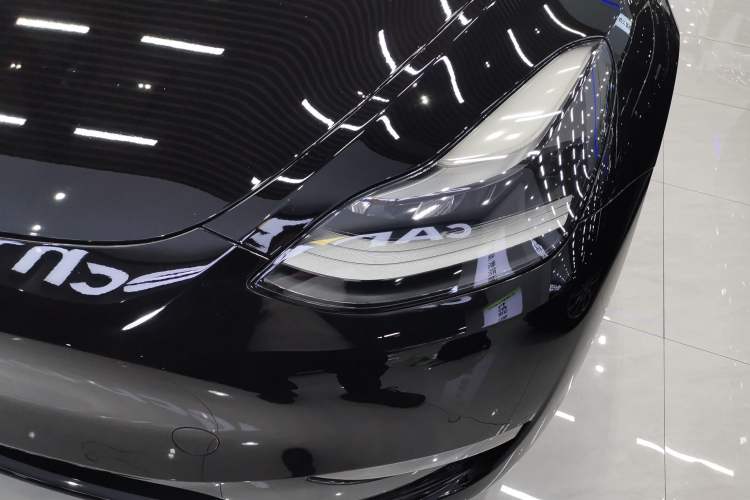 Used Tesla Model Y 2021 Long-Range All-Wheel-Drive Version