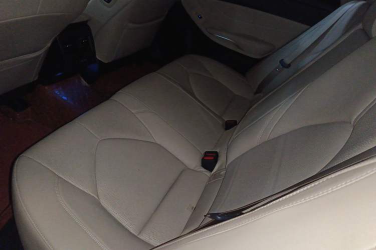 Used Toyota Avalon 2023 2.0L Luxury Edition
