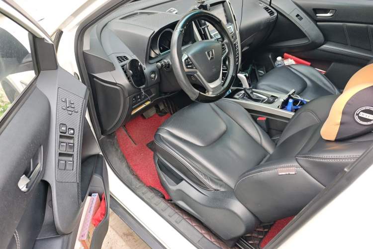 Used Luxgen U6 SUV 2015 1.8T ZhiZun Model
