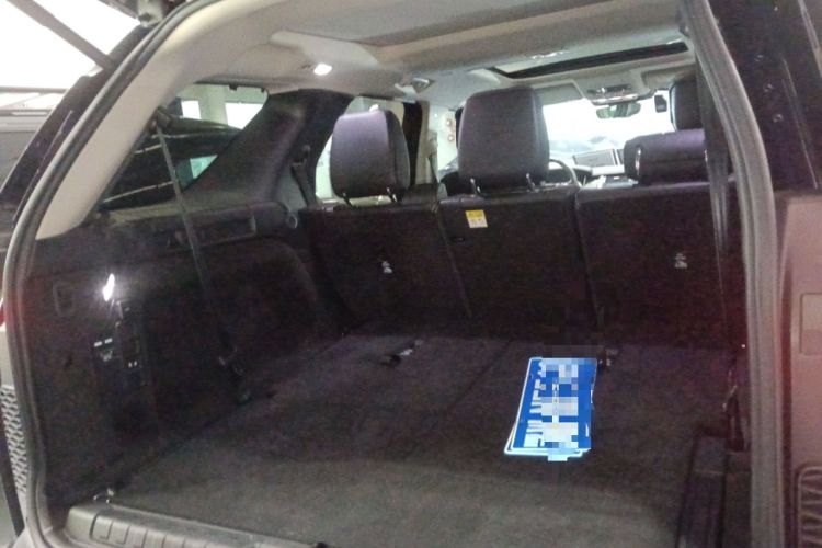 Used Land Rover Discovery 2023 Restyled 360 PS R-Dynamic SE
