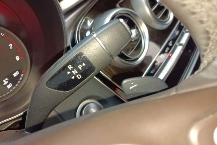 Used Mercedes-Benz GLC 2017 GLC 260 4MATIC Luxury Model