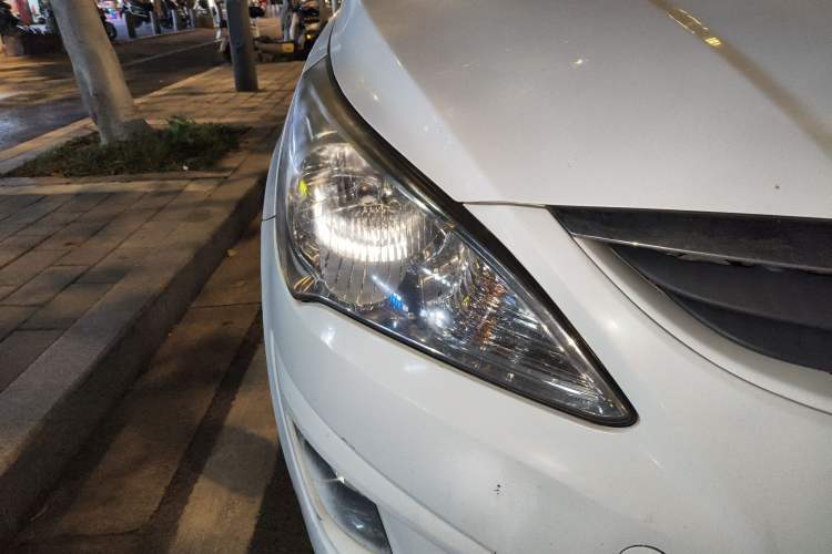 Used Hyundai Verna (older generation) 2010 Sedan 1.4L Manual Comfort GS
