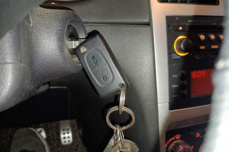 Used Peugeot 307 2013 1.6L Automatic CROSS Vehicle Key