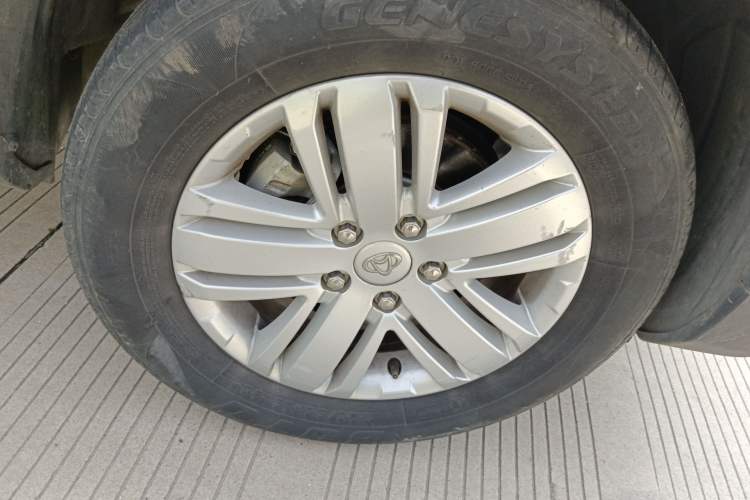 Used CHANGAN OSHAN X70A 2018 1.5L Manual Standard Edition Right Front Wheel Hub