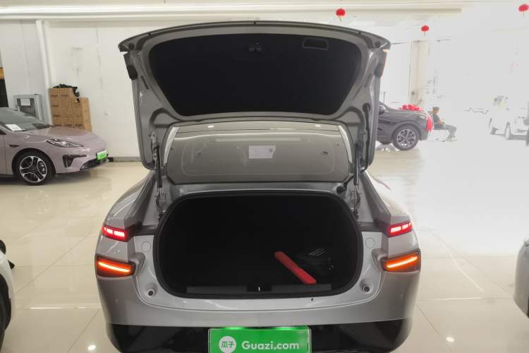 Used XPeng P7 2022 625E Trunk
