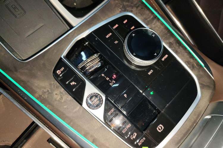 Used BMW X5 2023 xDrive 30Li Luxury M Sport Package
