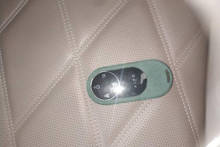 Used Hima AITO M9 2025 Extended-Range Ultra Version 52 kWh 6-Seater