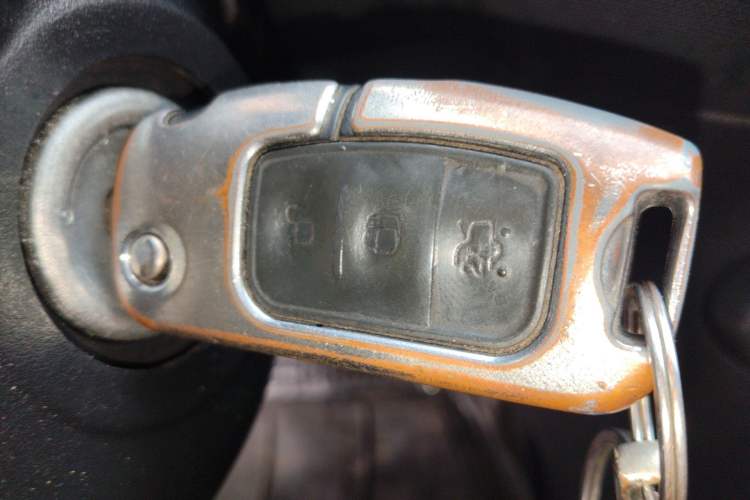 Used Ford Fiesta 2013 Sedan 1.5L Manual Fashion Edition Vehicle Key