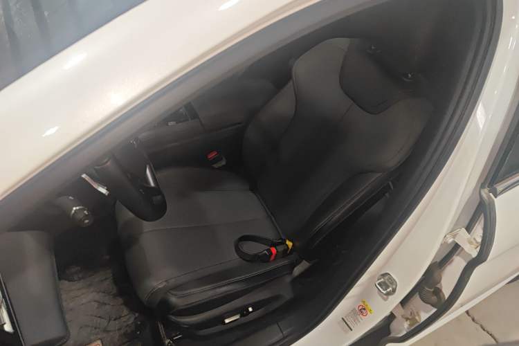 Used BYD Qin L 2025 DM-i Smart Drive 120KM Superior Model
