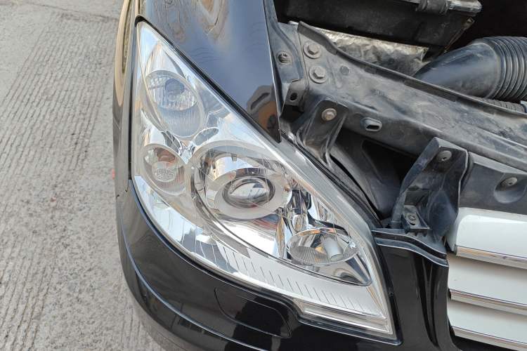 Used Mercedes-Benz Viano 2013 3.5L Haoci version Right Front Headlight