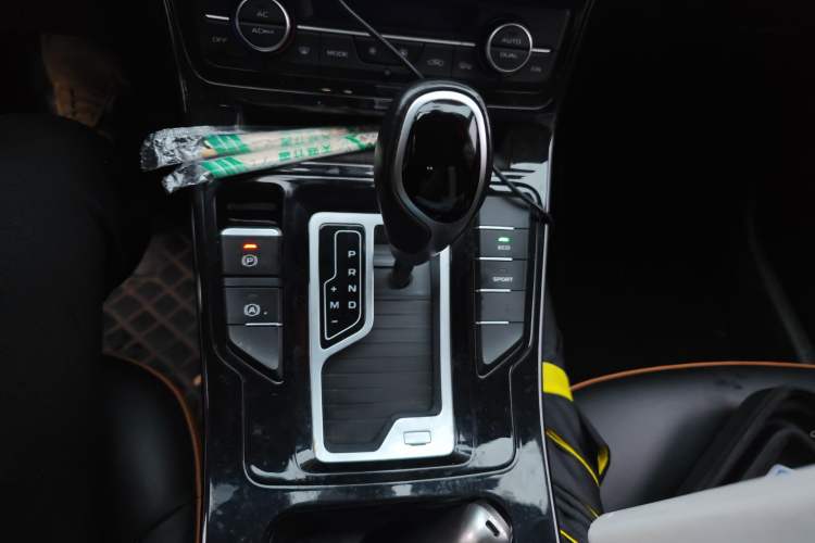 Used Geely Auto Emgrand GL 2020 1.4T CVT Luxury Model Gear Lever