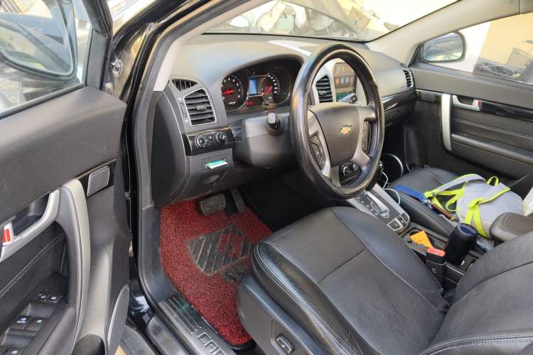 Used Chevrolet Captiva 2017 2.4L 4x4 Flagship Edition 7-Seater Driver Seat